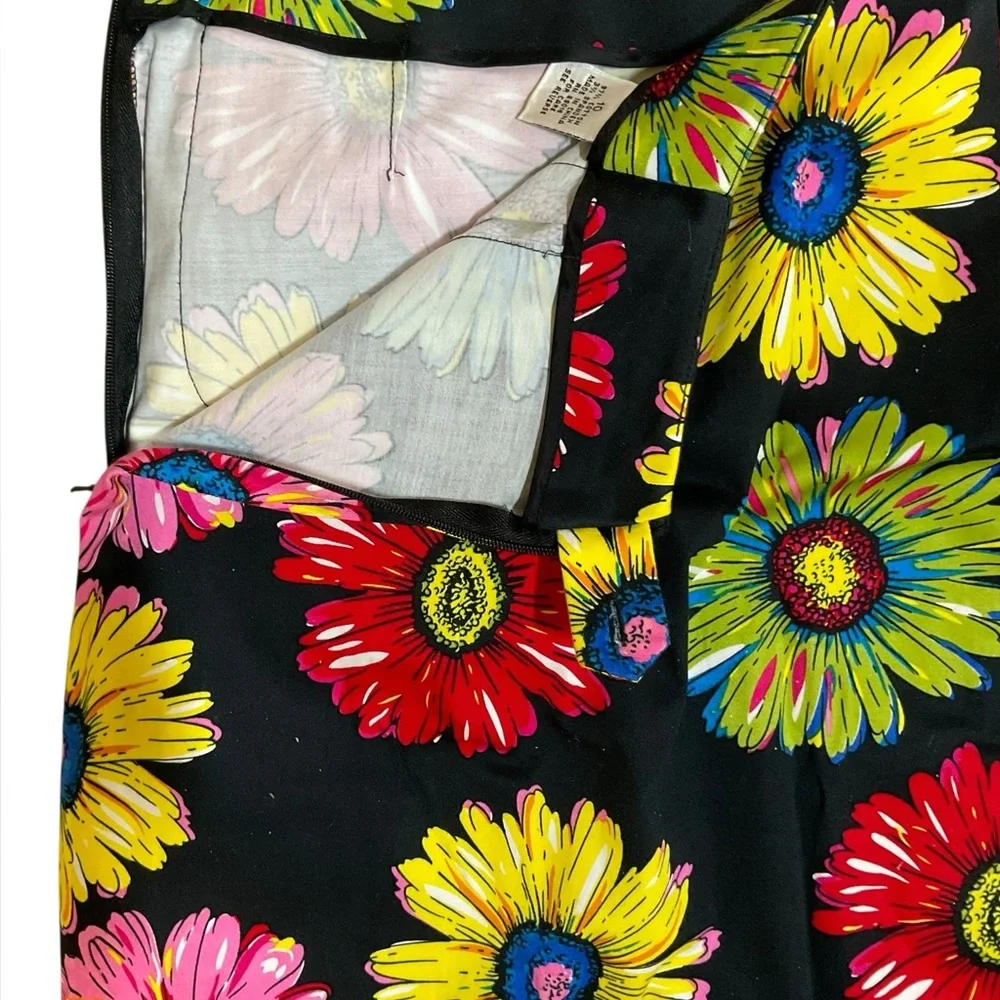Andrea Viccaro Y2K 1990’s Colorful Daisy ‎ Bright Artsy Pencil Skirt. Size 10